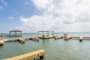 Quiet Bayfront Condo w/ Boat Slips & Fishing Pier!