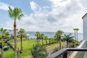 Quiet Bayfront Condo w/ Boat Slips & Fishing Pier!