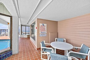 Quiet Bayfront Condo w/ Boat Slips & Fishing Pier!