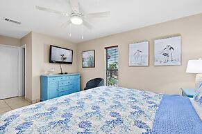 Quiet Bayfront Condo w/ Boat Slips & Fishing Pier!