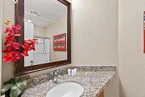 Quiet Bayfront Condo w/ Boat Slips & Fishing Pier!