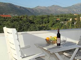 Modern Apartment in Mocici With Terrace