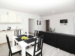 Modern Apartment in Mocici With Terrace