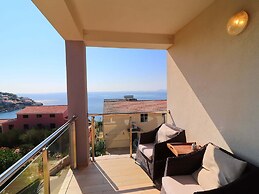 Charming Holiday Home in Cara With Swimming Pool