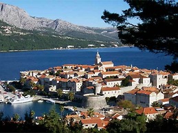 Charming Holiday Home in Cara With Swimming Pool