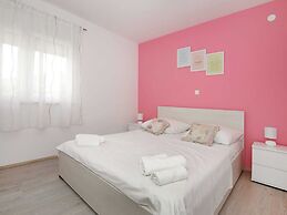 Modern Apartment in Kastel Stari
