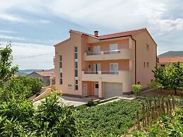 Modern Apartment in Kastel Stari