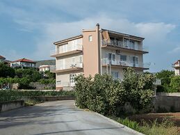 Modern Apartment in Seget Donji With View of the Sea