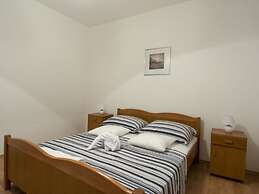 Modern Apartment in Seget Donji With View of the Sea