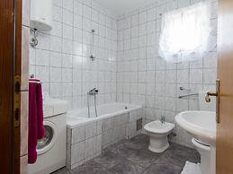 Modern Apartment in Seget Donji With View of the Sea