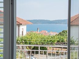 Modern Apartment in Seget Donji With View of the Sea