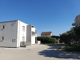 Modern Apartment in Kastel Stafilic With Fenced Garden