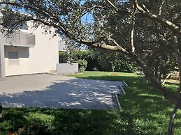 Modern Apartment in Kastel Stafilic With Fenced Garden