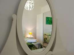 Spacious Apartment Near the Beach