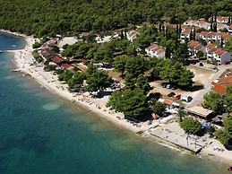 Spacious Apartment Near the Beach