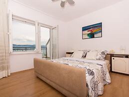 Quaint Holiday Home in Mastrinka With Balcony