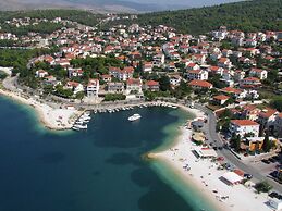 Quaint Holiday Home in Mastrinka With Balcony
