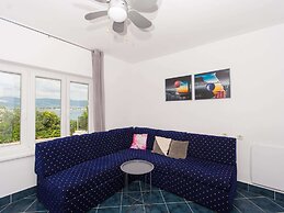 Quaint Holiday Home in Mastrinka With Balcony