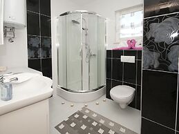 Apartment in Seget Donji With Terrace