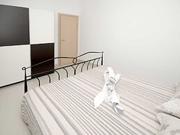 Apartment in Seget Donji With Terrace