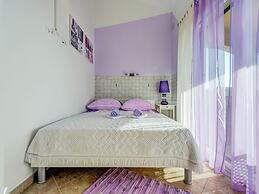 Holiday Home With Outdoor Hot Tub, Near the Sea