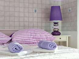 Holiday Home With Outdoor Hot Tub, Near the Sea