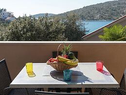 Holiday Home With Outdoor Hot Tub, Near the Sea