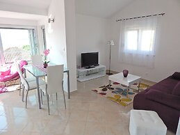 Beautiful Apartment in Trogir Near Beach