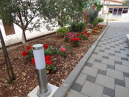 Apartment in Trogir Near Beach