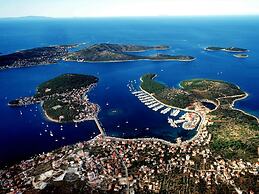 Apartment in Trogir Near Beach