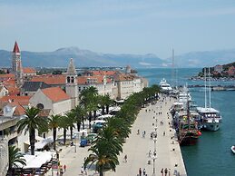 Modern Coastal Escape Trogir