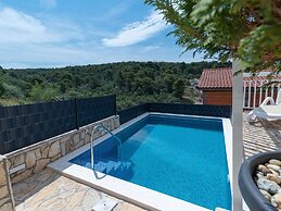 Modern Coastal Escape Trogir