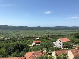 Authentic Holiday Home with Private Pool near Dubrovnik