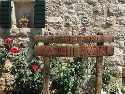 Authentic Holiday Home with Private Pool near Dubrovnik