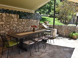 Authentic Holiday Home with Private Pool near Dubrovnik