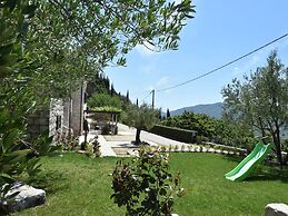 Authentic Holiday Home with Private Pool near Dubrovnik