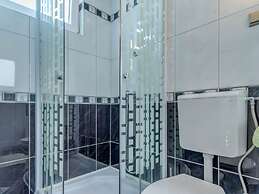 Luxurious Holiday Home in Arbanija with Hot Tub