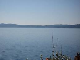 Picturesque Holiday Home by the Beach
