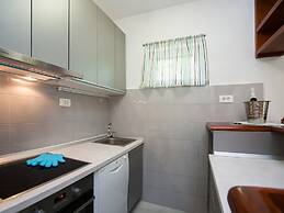 Picturesque Holiday Home by the Beach