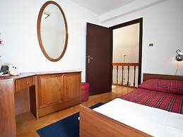 Picturesque Holiday Home by the Beach