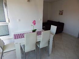 Homely Apartment in Trogir near Beach