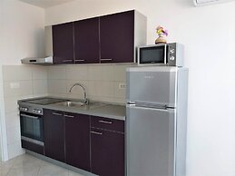 Homely Apartment in Trogir near Beach