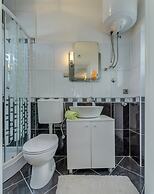 Modern Apartment in Arbanija with Hot Tub