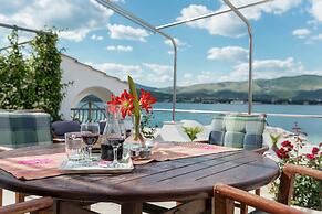 Modern Apartment in Arbanija with Hot Tub