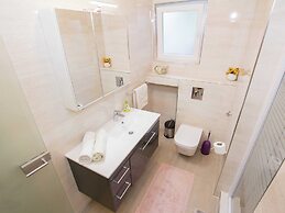 Breezy Stay Near Trogir