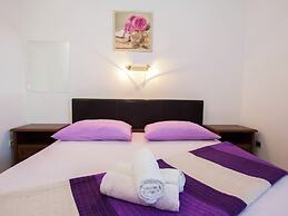 Breezy Stay Near Trogir