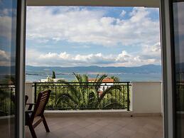 Breezy Stay Near Trogir