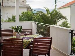Breezy Stay Near Trogir