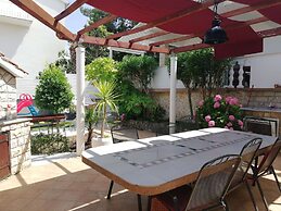 Holiday Apartment With a Private Terrace & Hot Tub, Near the Beach