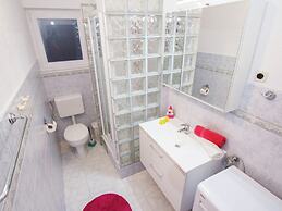 Holiday Apartment With a Private Terrace & Hot Tub, Near the Beach